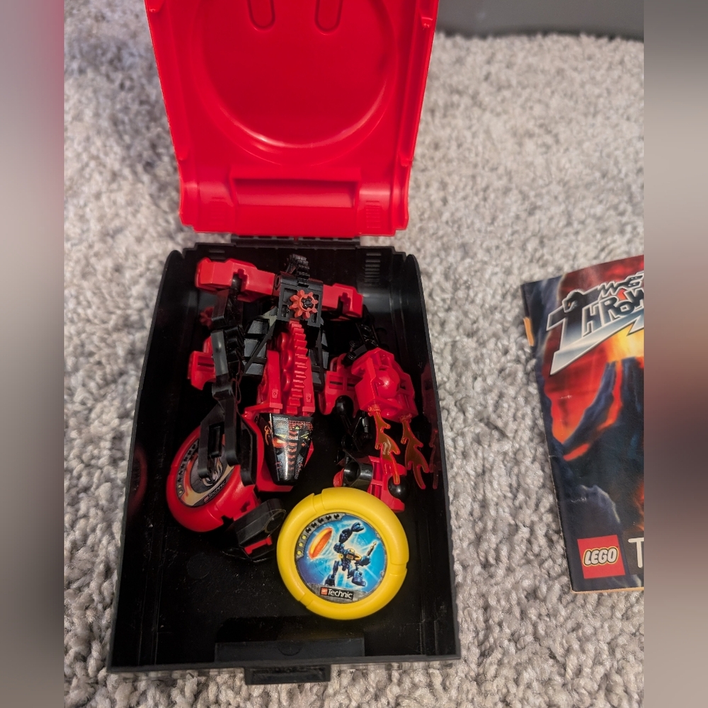 ⭐2/$25⭐Lego Technic Throwbot 8500 black red mech with storage box and manual - Picture 9 of 11